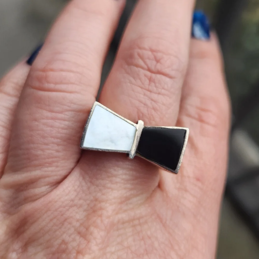 Handmade Sterling Silver 925 Vintage Onyx Mother Of Pearl Bow Ring Sz 7